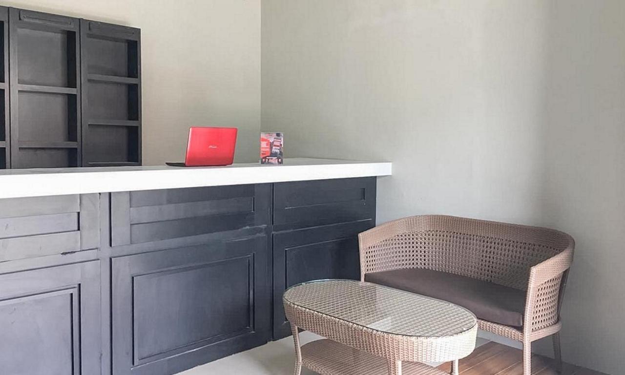 Reddoorz Near Wisata Paribendo Lawang Hotell Exteriör bild